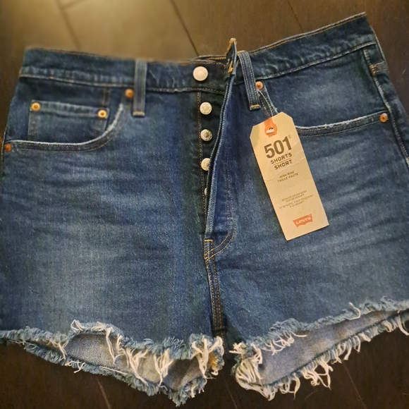 LEVI'S 501 high-rise jean shorts - Picture 2 of 3